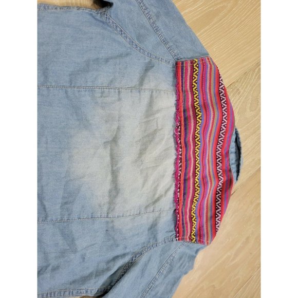 INSO Women's Medium Pearl Snap Western Chambray Denim Shirt Southwestern Back - Picture 9 of 10